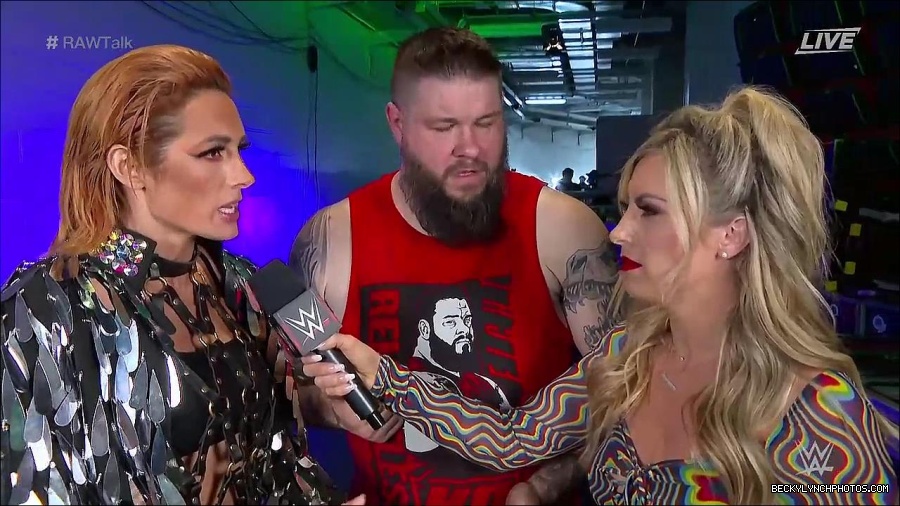 WWE_Raw_Talk_2022_05_30_720p_WEB_h264-HEEL_mp4_000939788.jpg