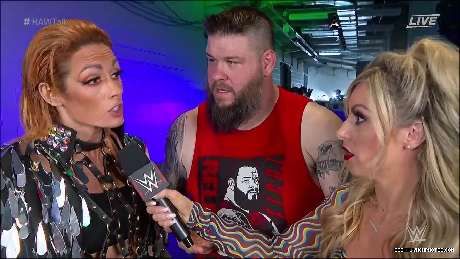 WWE_Raw_Talk_2022_05_30_720p_WEB_h264-HEEL_mp4_000946188.jpg