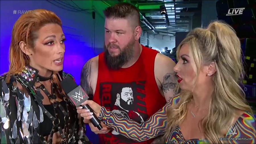 WWE_Raw_Talk_2022_05_30_720p_WEB_h264-HEEL_mp4_000946988.jpg