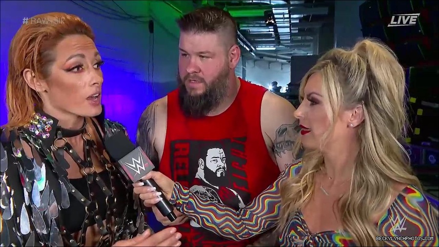 WWE_Raw_Talk_2022_05_30_720p_WEB_h264-HEEL_mp4_000947788.jpg