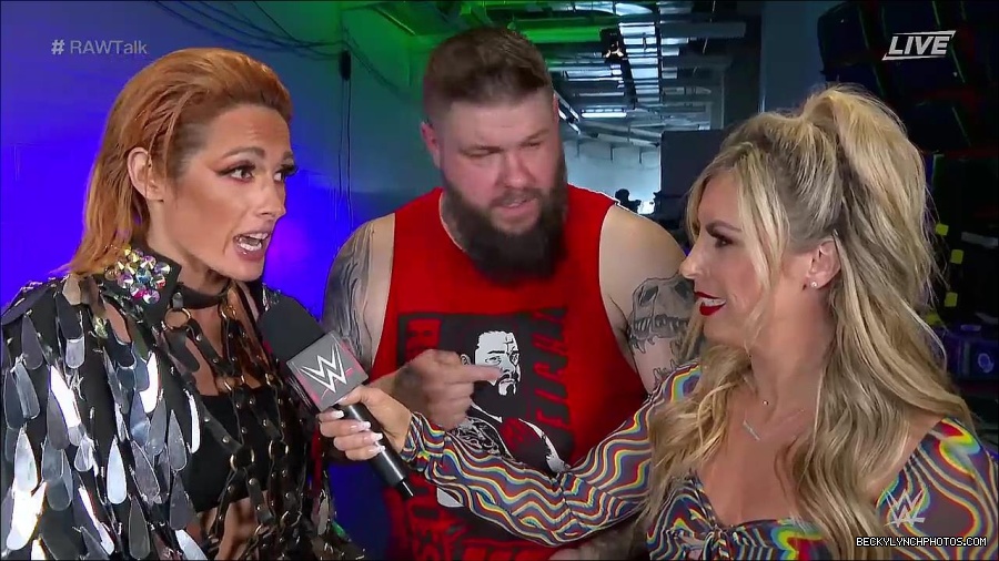 WWE_Raw_Talk_2022_05_30_720p_WEB_h264-HEEL_mp4_000948988.jpg