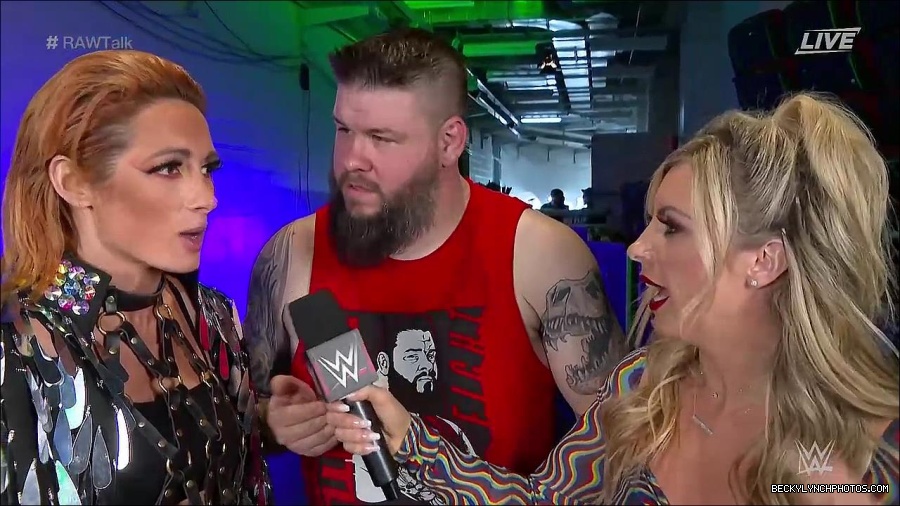 WWE_Raw_Talk_2022_05_30_720p_WEB_h264-HEEL_mp4_000955788.jpg