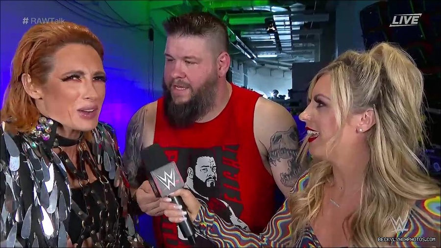 WWE_Raw_Talk_2022_05_30_720p_WEB_h264-HEEL_mp4_000957388.jpg