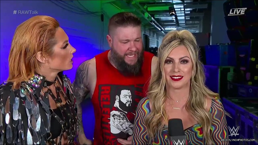 WWE_Raw_Talk_2022_05_30_720p_WEB_h264-HEEL_mp4_000966988.jpg