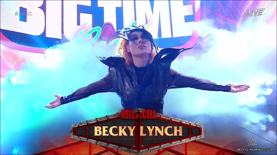 WWE_Hell_In_A_Cell_2022_720p_WEB_h264-HEEL_mp4_000551221.jpg