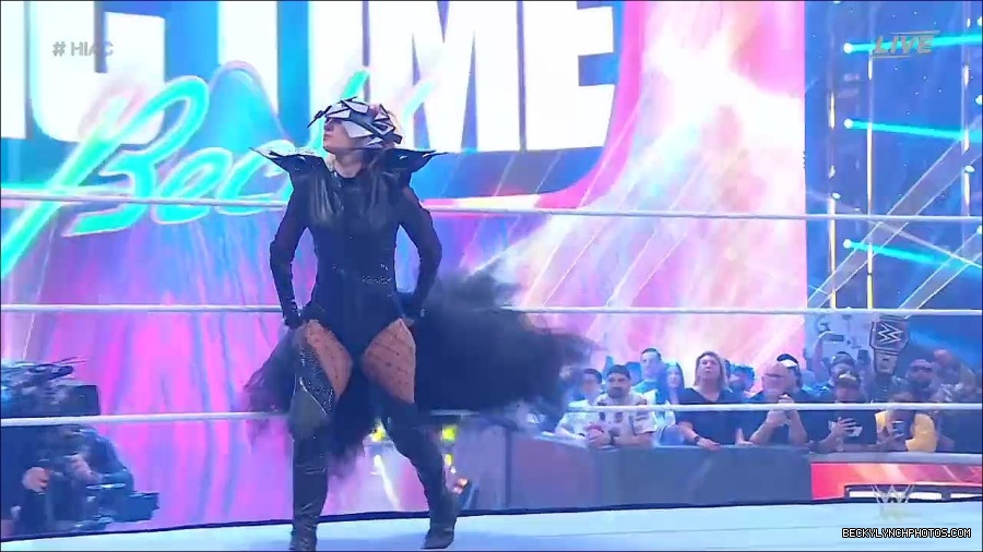 WWE_Hell_In_A_Cell_2022_720p_WEB_h264-HEEL_mp4_000572021.jpg