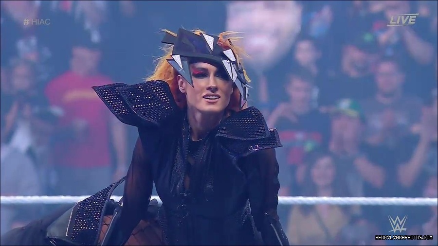 WWE_Hell_In_A_Cell_2022_720p_WEB_h264-HEEL_mp4_000578821.jpg