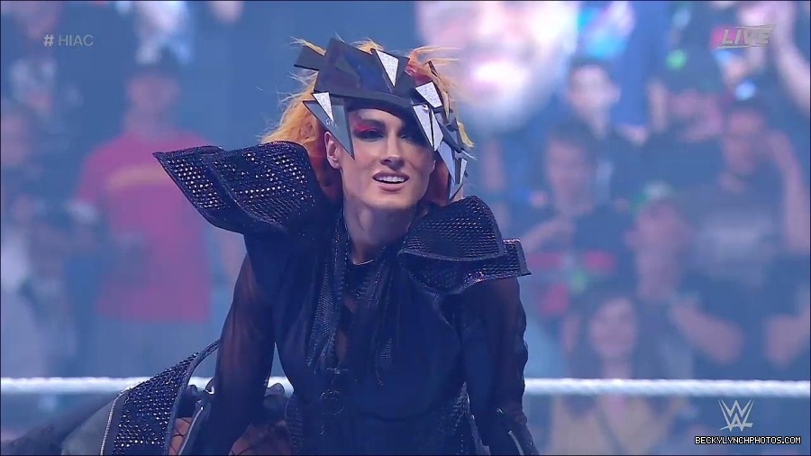 WWE_Hell_In_A_Cell_2022_720p_WEB_h264-HEEL_mp4_000579621.jpg