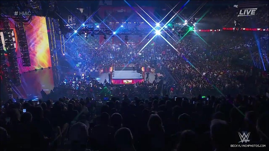 WWE_Hell_In_A_Cell_2022_720p_WEB_h264-HEEL_mp4_000586021.jpg