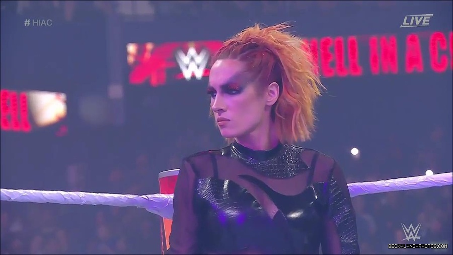 WWE_Hell_In_A_Cell_2022_720p_WEB_h264-HEEL_mp4_000658021.jpg