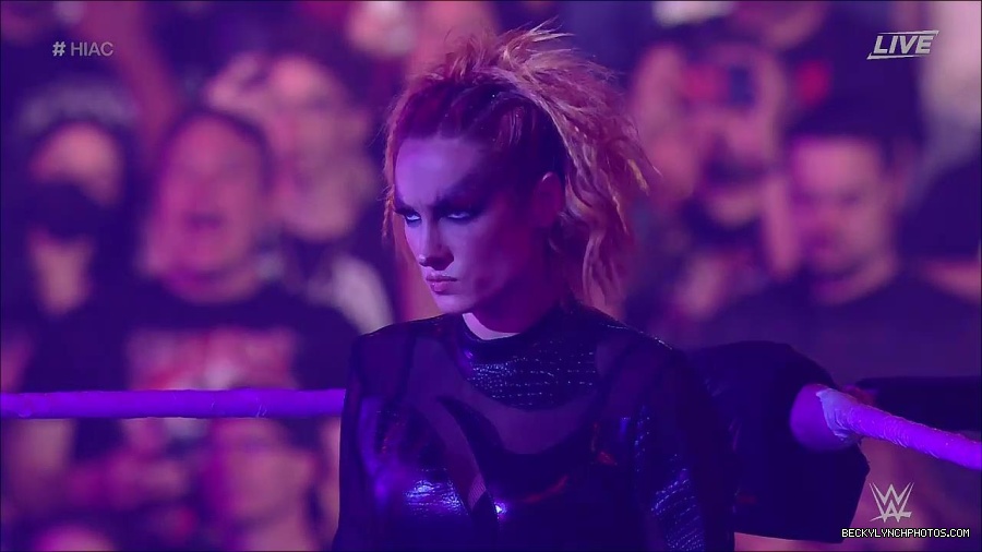WWE_Hell_In_A_Cell_2022_720p_WEB_h264-HEEL_mp4_000683221.jpg