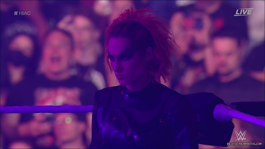 WWE_Hell_In_A_Cell_2022_720p_WEB_h264-HEEL_mp4_000683621.jpg