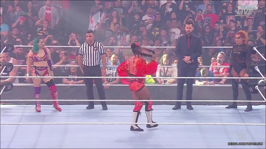 WWE_Hell_In_A_Cell_2022_720p_WEB_h264-HEEL_mp4_000750421.jpg