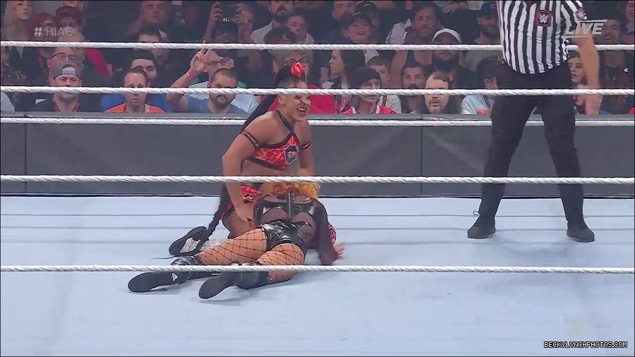 WWE_Hell_In_A_Cell_2022_720p_WEB_h264-HEEL_mp4_000941987.jpg