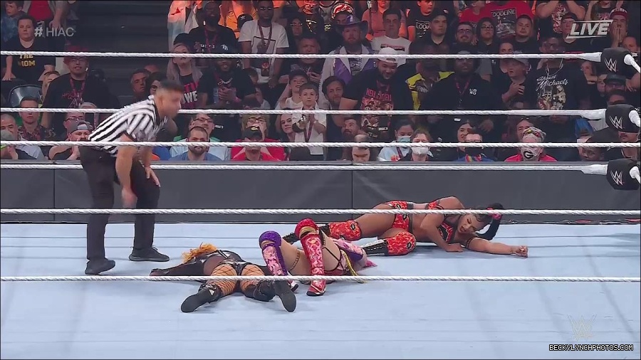 WWE_Hell_In_A_Cell_2022_720p_WEB_h264-HEEL_mp4_001486387.jpg