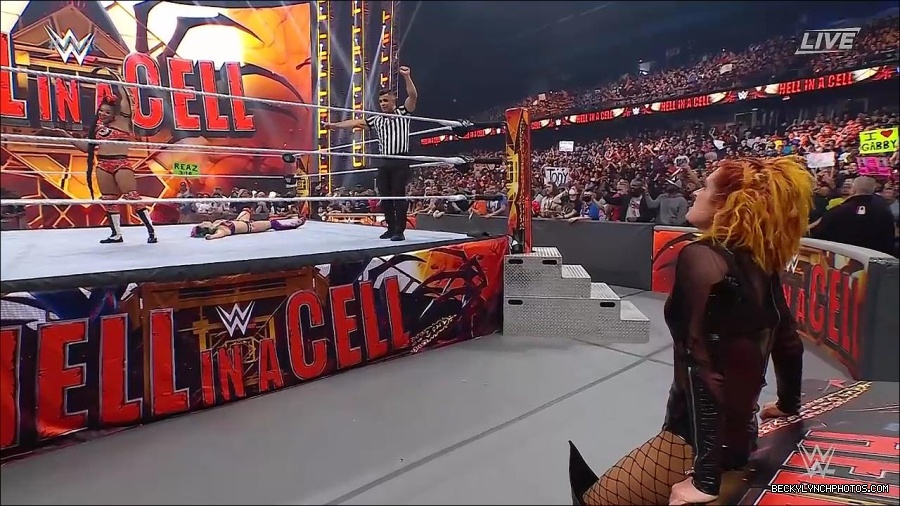WWE_Hell_In_A_Cell_2022_720p_WEB_h264-HEEL_mp4_001989154.jpg