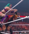WWE_Hell_In_A_Cell_2022_720p_WEB_h264-HEEL_mp4_001053721.jpg