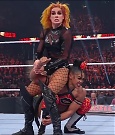 WWE_Hell_In_A_Cell_2022_720p_WEB_h264-HEEL_mp4_001666787.jpg