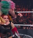 WWE_Hell_In_A_Cell_2022_720p_WEB_h264-HEEL_mp4_001910754.jpg
