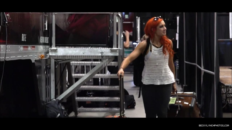 2016_WWE_Draft_mp4_000260233.jpg