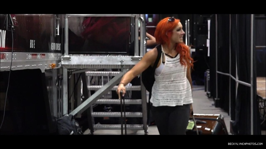 2016_WWE_Draft_mp4_000261033.jpg