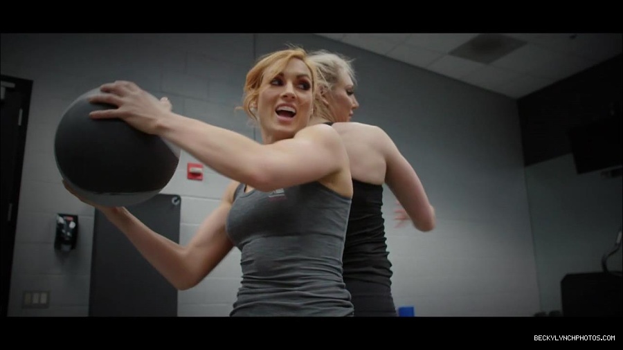 2016_WWE_Draft_mp4_000271033.jpg