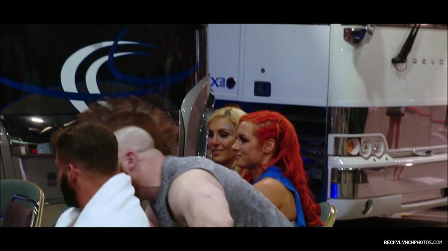 2016_WWE_Draft_mp4_001028633.jpg