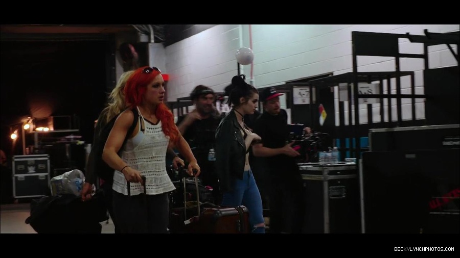 2016_WWE_Draft_mp4_001374366.jpg