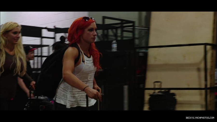2016_WWE_Draft_mp4_001376366.jpg