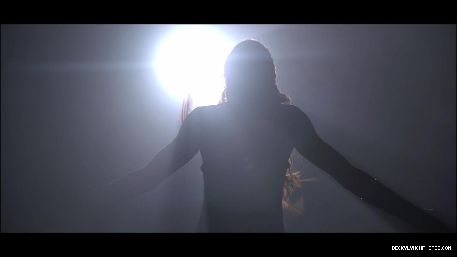 2016_WWE_Draft_mp4_001379566.jpg