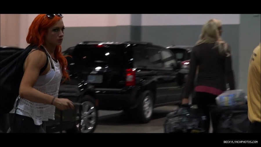 2016_WWE_Draft_mp4_001404966.jpg