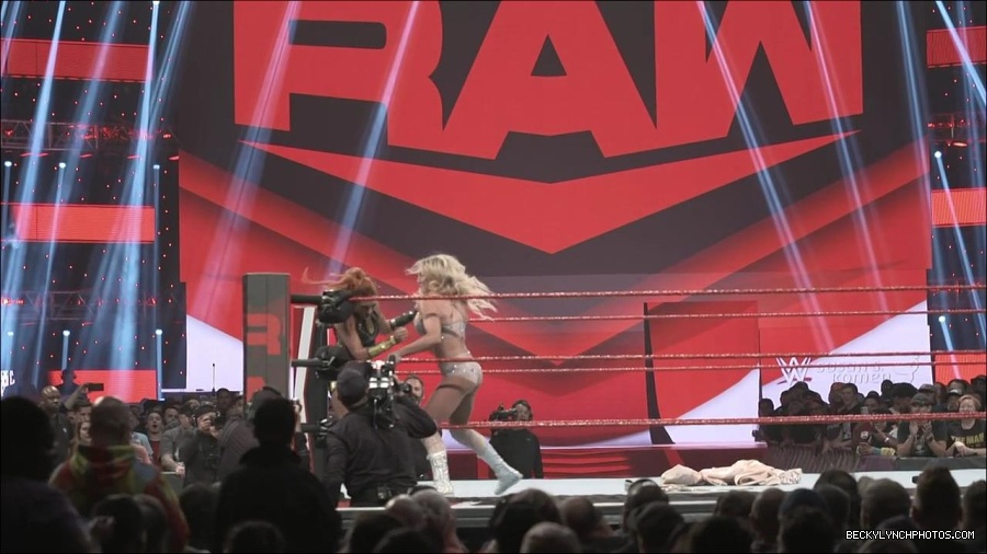 The_2019_WWE_Draft_mp4_000833100.jpg