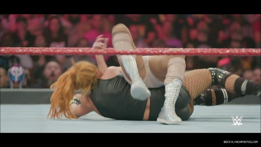 The_2019_WWE_Draft_mp4_000851500.jpg