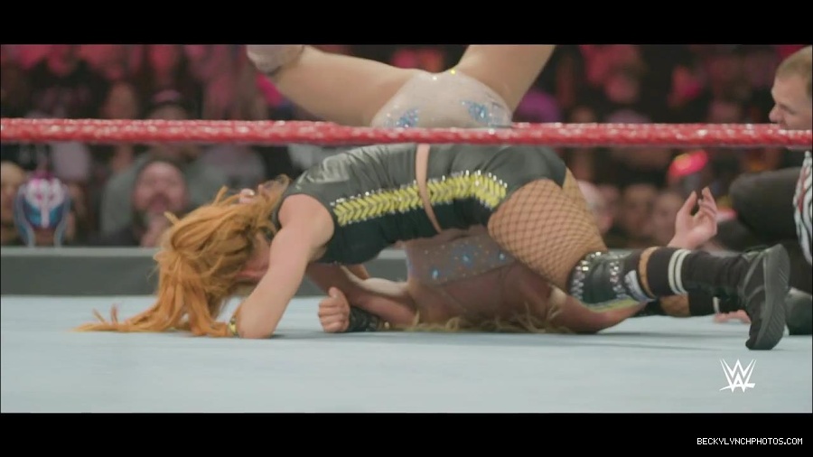 The_2019_WWE_Draft_mp4_000853500.jpg