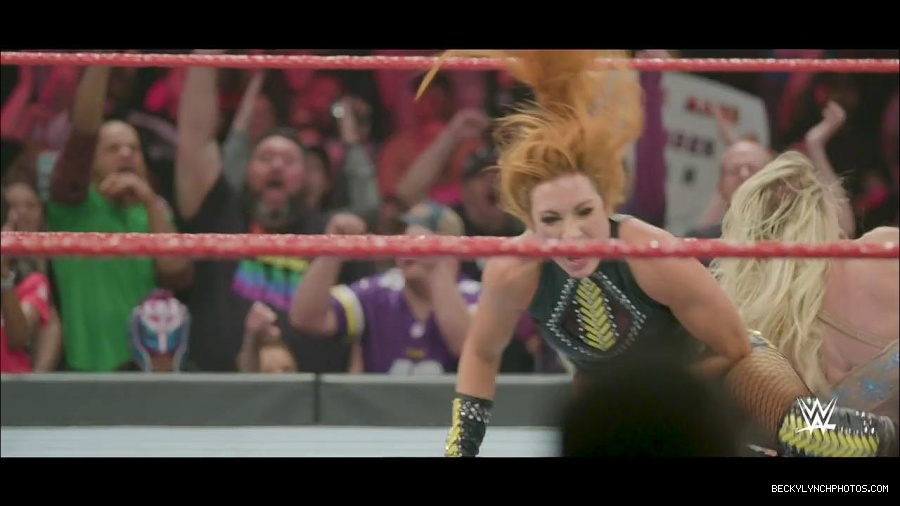 The_2019_WWE_Draft_mp4_000856300.jpg