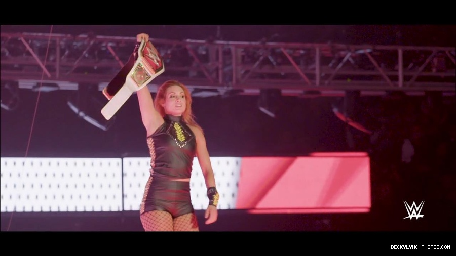 The_2019_WWE_Draft_mp4_000864700.jpg