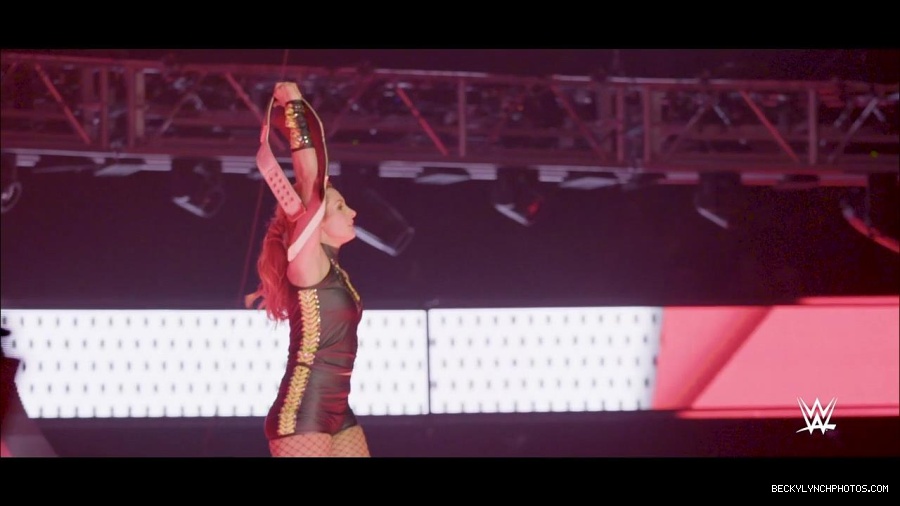 The_2019_WWE_Draft_mp4_000868300.jpg