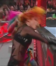 WWE_Monday_Night_Raw_2022_06_13_720p_HDTV_x264-NWCHD_mp4_002206606.jpg