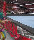 WWE_Monday_Night_Raw_2022_06_13_720p_HDTV_x264-NWCHD_mp4_002212212.jpg
