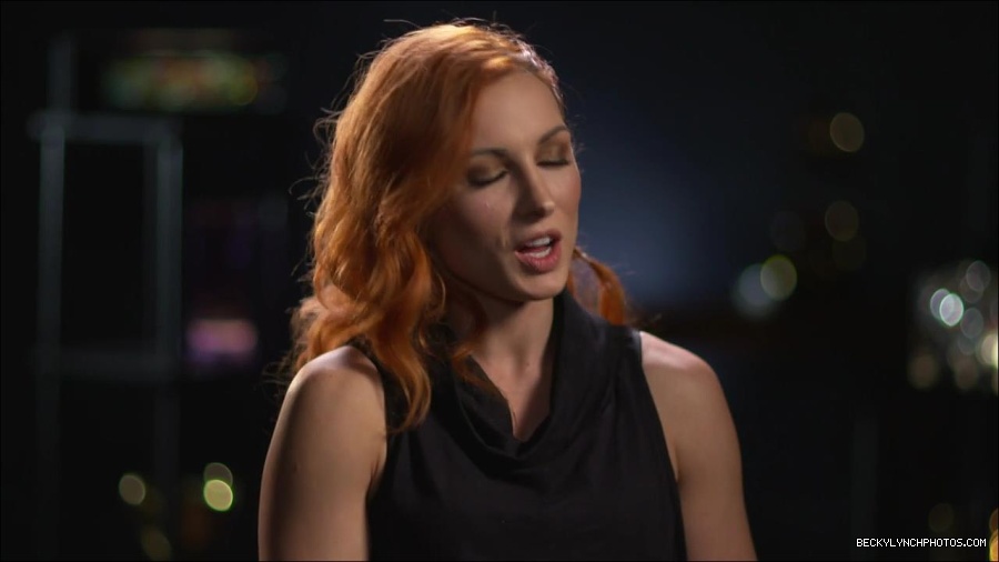 BECKY_PICKS_BRYAN_VS_ROLLINS_mp4_000005866.jpg