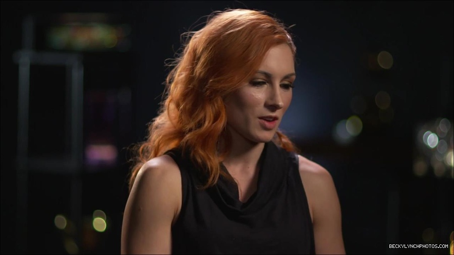 BECKY_PICKS_BRYAN_VS_ROLLINS_mp4_000006666.jpg