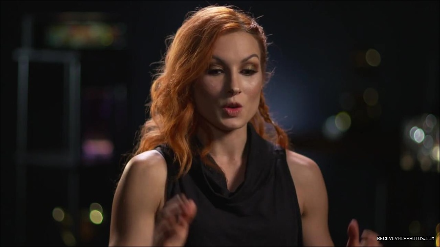 BECKY_PICKS_BRYAN_VS_ROLLINS_mp4_000029066.jpg
