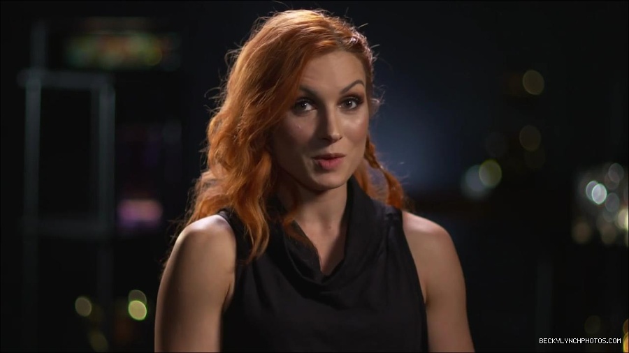 BECKY_PICKS_BRYAN_VS_ROLLINS_mp4_000029866.jpg