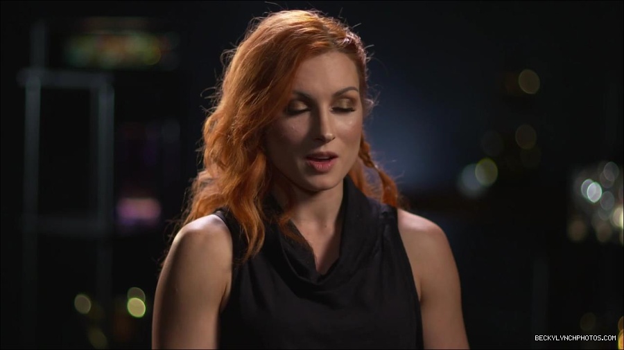 BECKY_PICKS_BRYAN_VS_ROLLINS_mp4_000030266.jpg