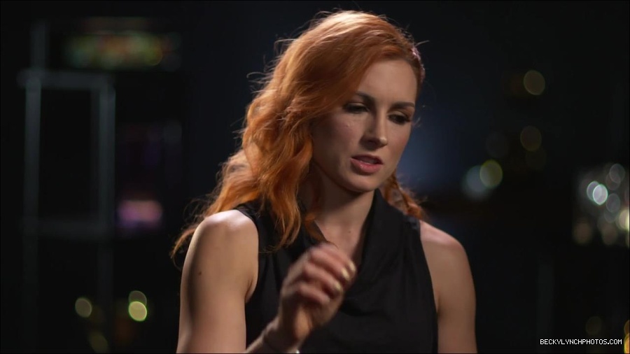 BECKY_PICKS_BRYAN_VS_ROLLINS_mp4_000031066.jpg
