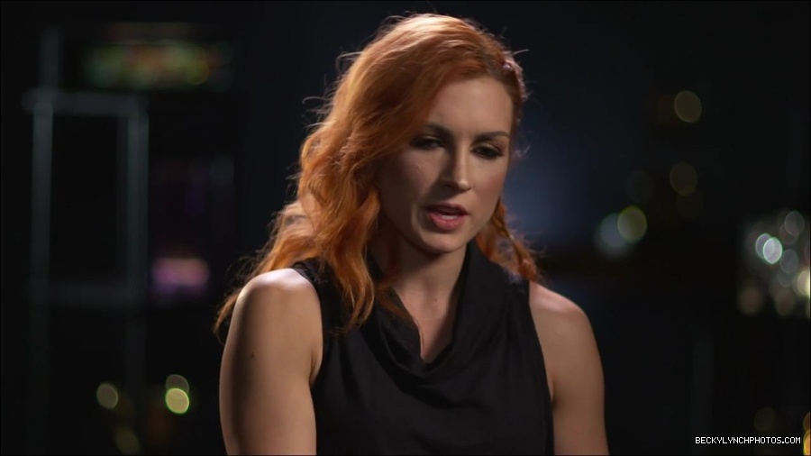 BECKY_PICKS_BRYAN_VS_ROLLINS_mp4_000031866.jpg