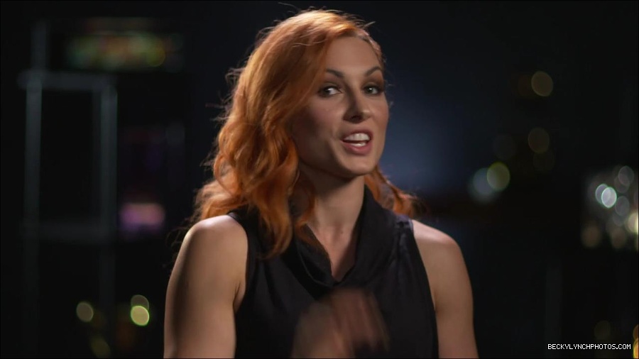 BECKY_PICKS_BRYAN_VS_ROLLINS_mp4_000039466.jpg
