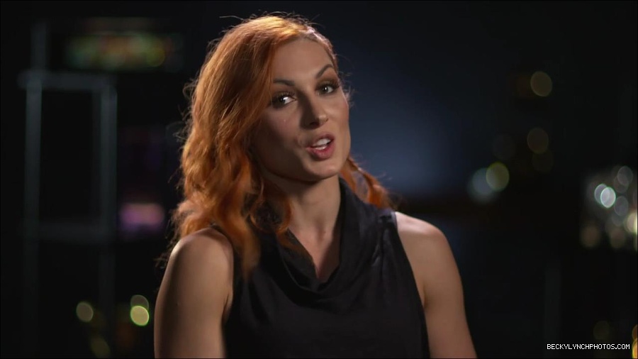 BECKY_PICKS_BRYAN_VS_ROLLINS_mp4_000039866.jpg