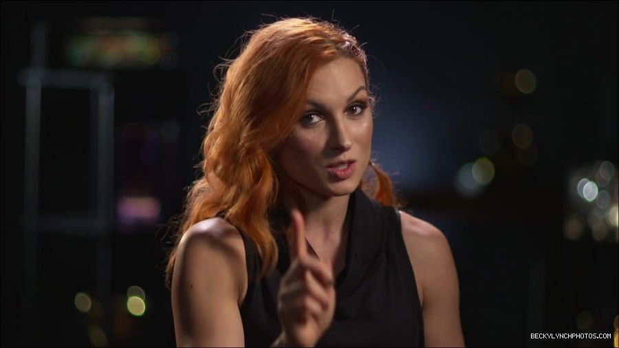BECKY_PICKS_BRYAN_VS_ROLLINS_mp4_000041066.jpg