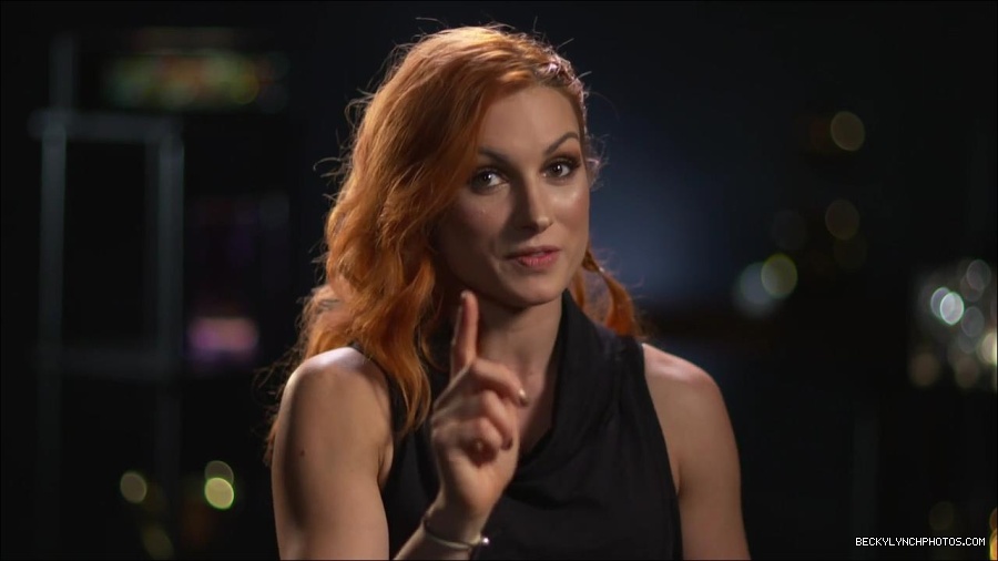BECKY_PICKS_BRYAN_VS_ROLLINS_mp4_000041466.jpg